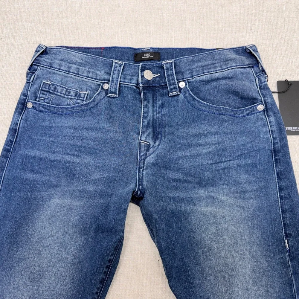 True Religion Geno Relaxed Slim Jeans Size 32 Medium Cloudburst NWT 107207